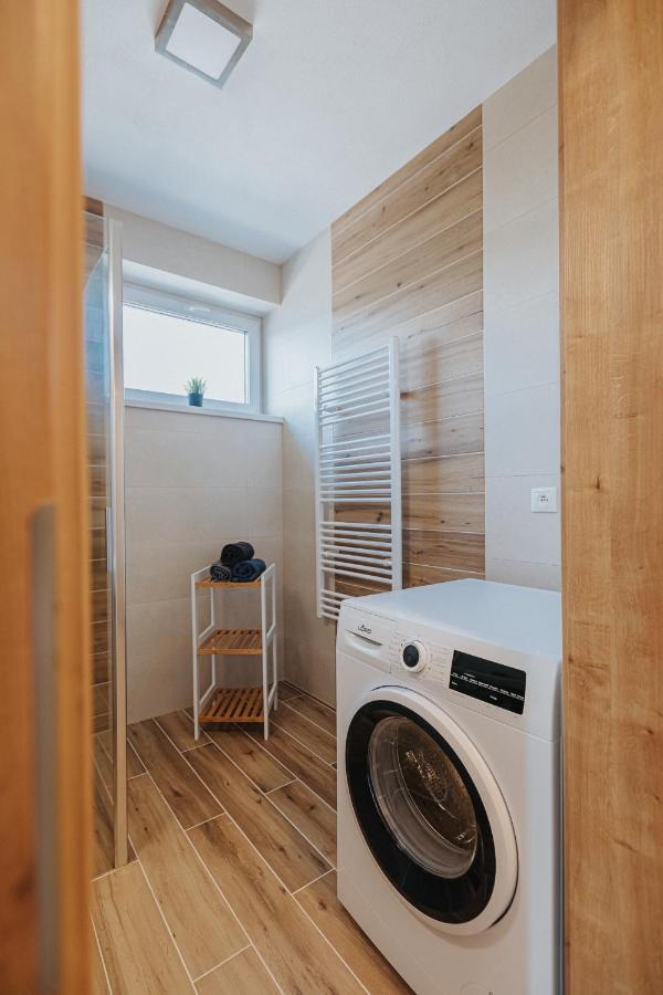 Apartmany U Skraba Besenova Bagian luar foto